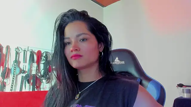 scarlet-kennedy98 online show from February 2, 2026, 7:35 pm