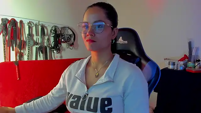 scarlet-kennedy98 online show from February 4, 2026, 8:48 pm