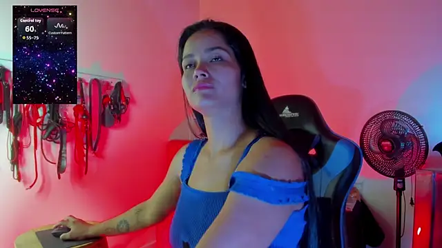 scarlet-kennedy98 online show from December 19, 2025, 7:49 pm