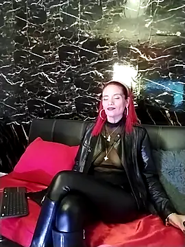Snapshot of Julieta_Wall_ chatting on September 19, 2025, 11:25 am Julieta Wall  online show from September 19, 2025, 11:25 am