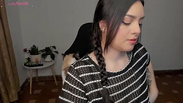 Snapshot of anaveleeez chatting on February 2, 2025, 11:32 pm anaveleeez online show from February 2, 2025, 11:32 pm