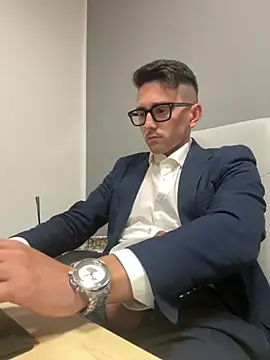 masterboss  online show from October 28, 2025, 2:16 pm