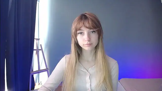 Snapshot of LuciaYoung chatting on March 9, 2025, 10:19 am LuciaYoung online show from March 9, 2025, 10:19 am