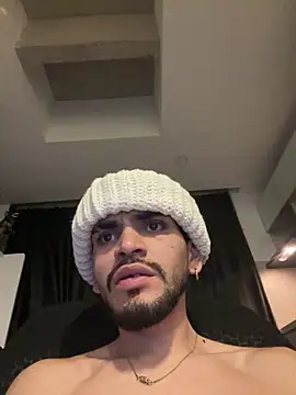 aangie  uwu online show from June 10, 2026, 3:41 am