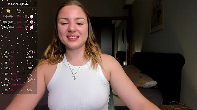 Snapshot of ThreeshaWhite chatting on March 13, 2025, 4:45 pm ThreeshaWhite online show from March 13, 2025, 4:45 pm