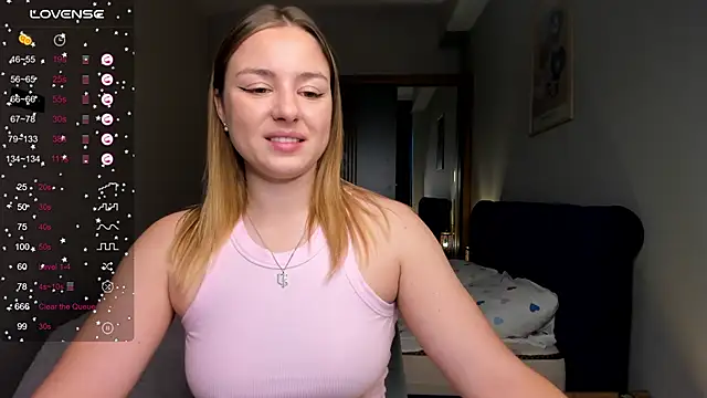 Snapshot of ThreeshaWhite chatting on March 23, 2025, 4:49 am ThreeshaWhite online show from March 23, 2025, 4:49 am