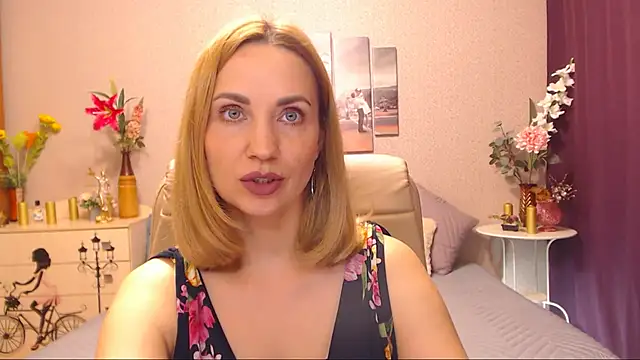 CatcherineAttraction online show from January 22, 2025, 12:38 pm