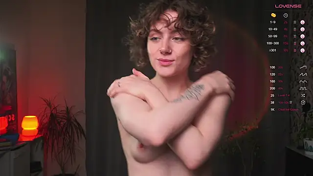 Snapshot of PixieMeow_ chatting on October 11, 2025, 6:20 pm PixieMeow online show from October 11, 2025, 6:20 pm