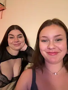 Snapshot of MaribelRiver chatting on November 23, 2025, 5:45 pm MaribelRiver online show from November 23, 2025, 5:45 pm