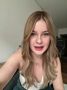 Snapshot of MaribelRiver chatting on February 3, 2026, 1:38 pm MaribelRiver online show from February 3, 2026, 1:38 pm