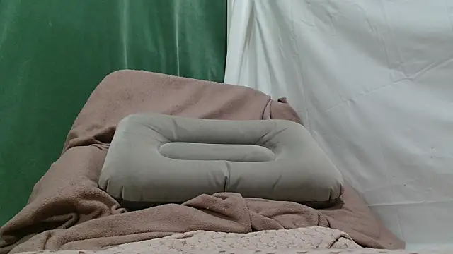 Luckyalice 4u online show from February 28, 2026, 8:19 pm