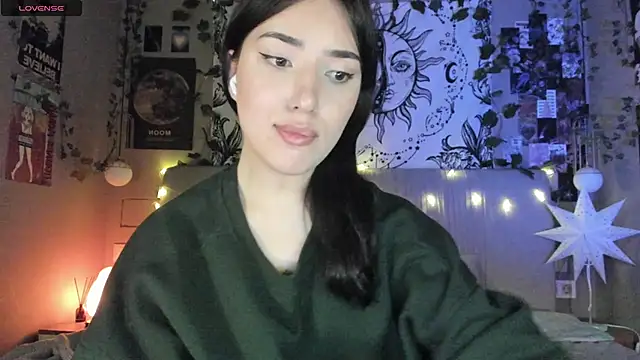 Snapshot of Anisawithlove chatting on February 22, 2025, 6:30 pm Anisawithlove online show from February 22, 2025, 6:30 pm