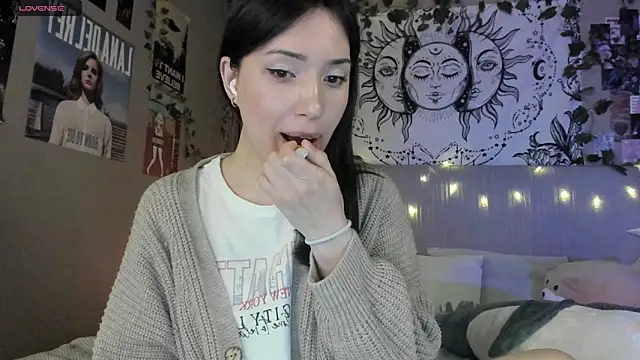 Snapshot of Anisawithlove chatting on March 15, 2025, 7:16 pm Anisawithlove online show from March 15, 2025, 7:16 pm
