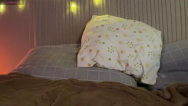 Snapshot of Anisawithlove chatting on January 8, 2026, 11:05 am Anisawithlove online show from January 8, 2026, 11:05 am