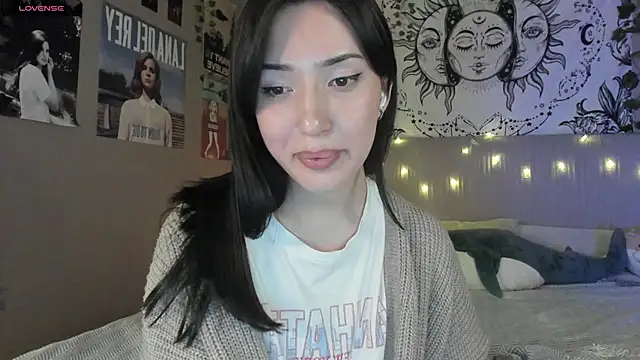Snapshot of Anisawithlove chatting on March 18, 2025, 5:33 pm Anisawithlove online show from March 18, 2025, 5:33 pm