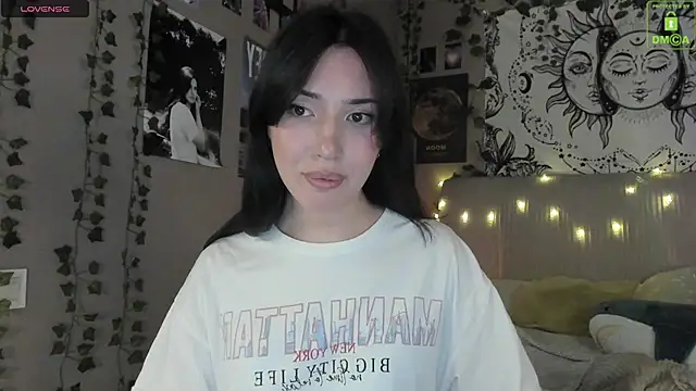 Snapshot of Anisawithlove chatting on March 21, 2025, 3:57 pm Anisawithlove online show from March 21, 2025, 3:57 pm