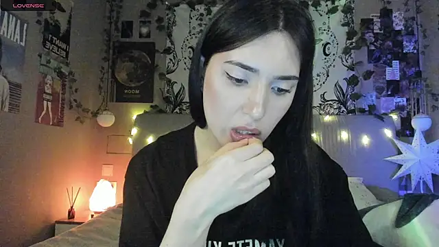 Snapshot of Anisawithlove chatting on February 27, 2025, 6:09 pm Anisawithlove online show from February 27, 2025, 6:09 pm