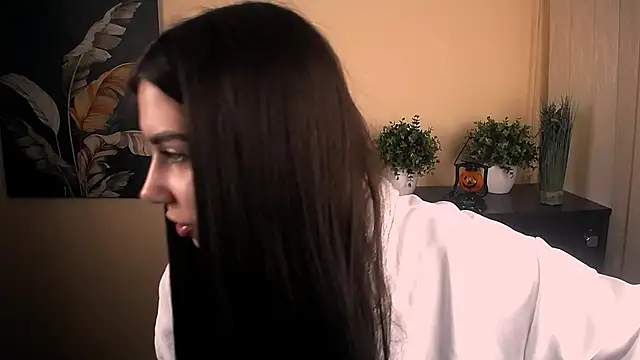 Lili magic online show from October 29, 2025, 8:57 am