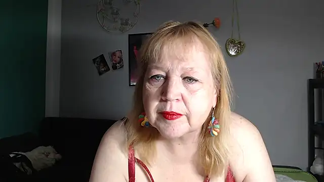Blasflittchen online show from May 17, 2026, 10:48 am