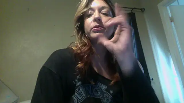 bella8769 online show from February 24, 2026, 4:08 pm