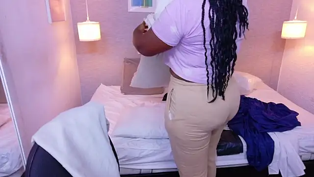 kiara evanss online show from June 25, 2026, 3:59 am