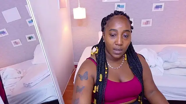 kiara evanss online show from October 24, 2025, 2:49 pm