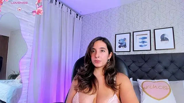 Snapshot of emma__smith1 chatting on February 11, 2025, 3:40 pm emma smith1 online show from February 11, 2025, 3:40 pm