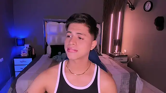 Niicky1  online show from March 4, 2025, 9:43 pm