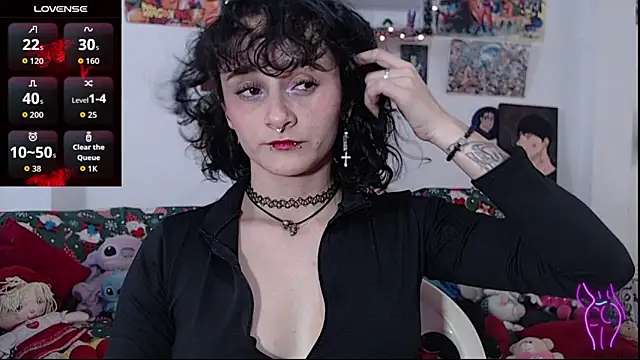 kitty22  online show from December 15, 2025, 3:40 pm