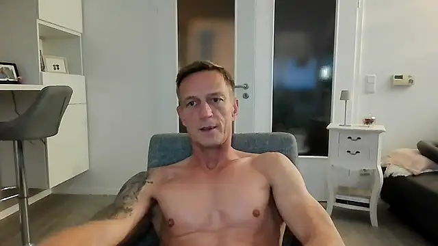 Snapshot of dirks71 chatting on September 8, 2025, 5:12 pm dirks71 online show from September 8, 2025, 5:12 pm