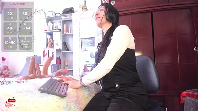 Snapshot of Rapunzeell_ chatting on April 1, 2026, 8:39 pm Rapunzeell online show from April 1, 2026, 8:39 pm