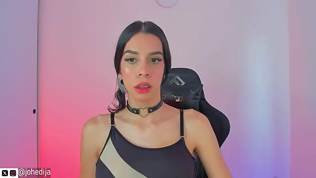 Snapshot of johedija chatting on December 3, 2025, 9:25 pm johedija online show from December 3, 2025, 9:25 pm