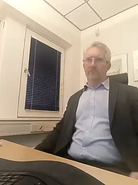 tom-swede online show from January 16, 2025, 3:34 pm