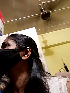 indianliza online show from November 2, 2025, 8:03 pm