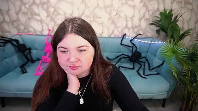 RosieMoons online show from October 24, 2025, 7:24 pm