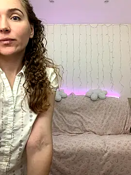 Radiants two online show from November 15, 2025, 3:27 pm