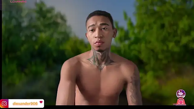 Snapshot of sexy_blacks_ chatting on February 20, 2026, 12:18 pm sexy blacks online show from February 20, 2026, 12:18 pm