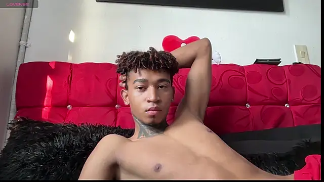 sexy blacks  online show from November 7, 2025, 12:10 pm