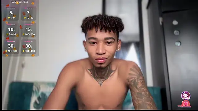 sexy blacks  online show from November 28, 2025, 12:05 pm