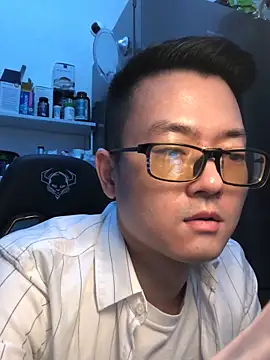 Snapshot of wangjian2324 chatting on May 8, 2026, 1:37 pm wangjian2324 online show from May 8, 2026, 1:37 pm