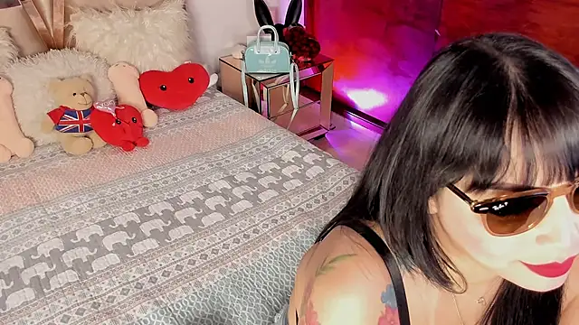 Snapshot of Nikole66_ chatting on February 22, 2025, 1:11 am Nikole66 online show from February 22, 2025, 1:11 am
