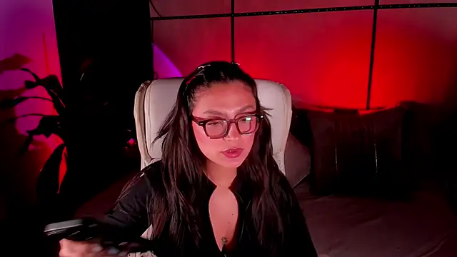 Snapshot of Gia_Mazzon chatting on March 10, 2026, 6:23 pm Gia Mazzon online show from March 10, 2026, 6:23 pm