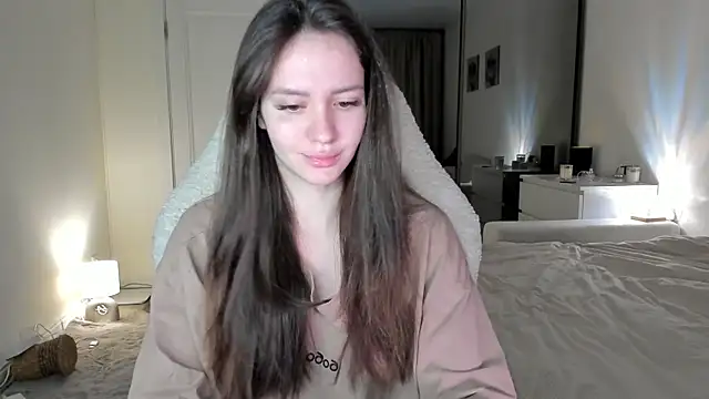 Sonia moon  online show from October 9, 2025, 2:23 am