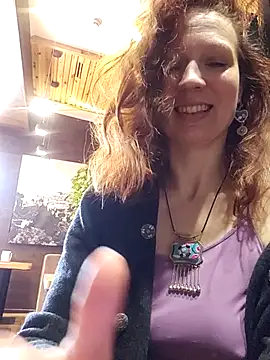 Exhibitionsplit online show from April 19, 2026, 8:59 am