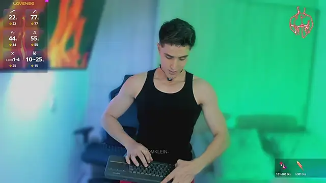 Snapshot of thomklein chatting on March 3, 2026, 7:43 pm thomklein online show from March 3, 2026, 7:43 pm