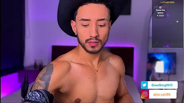 AxelKing1326 online show from November 15, 2025, 10:03 pm