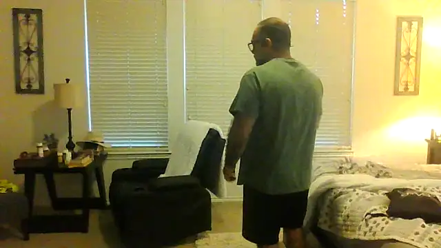 chainjulious online show from June 9, 2026, 12:39 pm
