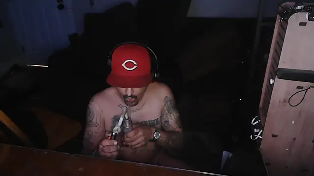 Snapshot of jess2fuck chatting on October 27, 2025, 7:04 pm jess2fuck online show from October 27, 2025, 7:04 pm