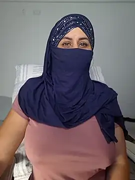 Snapshot of amiraferraz chatting on October 28, 2025, 10:31 pm amiraferraz online show from October 28, 2025, 10:31 pm