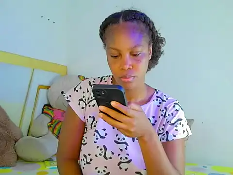 Snapshot of DayanaWood chatting on October 17, 2025, 2:19 pm DayanaWood online show from October 17, 2025, 2:19 pm